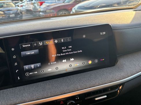 Used 2025 Nissan Kicks SV image 21