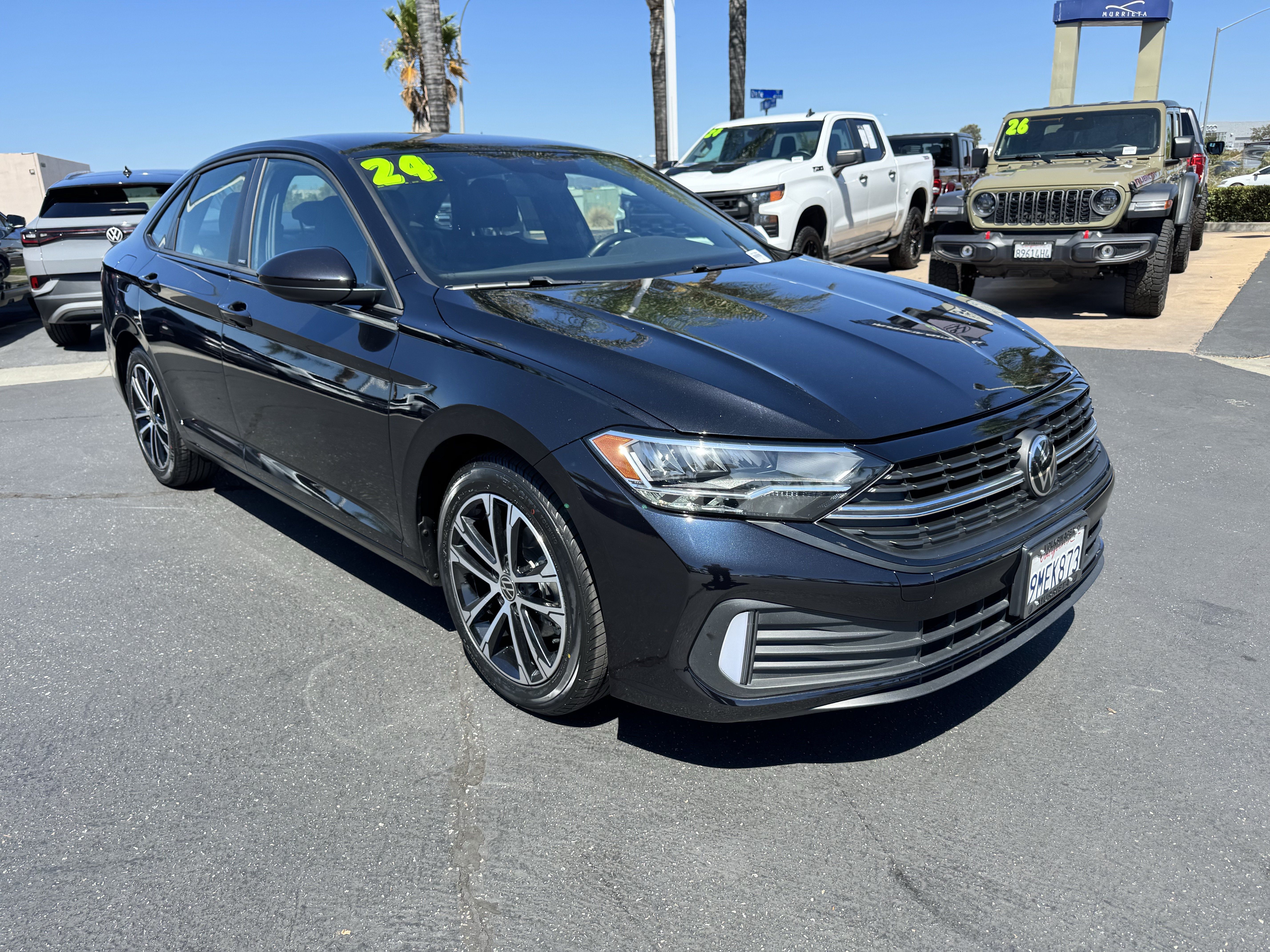 Used 2024 Volkswagen Jetta Sport FWD image 2