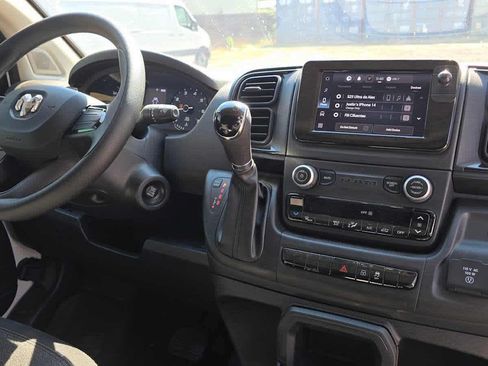 Used 2023 RAM ProMaster 2500 FWD image 12