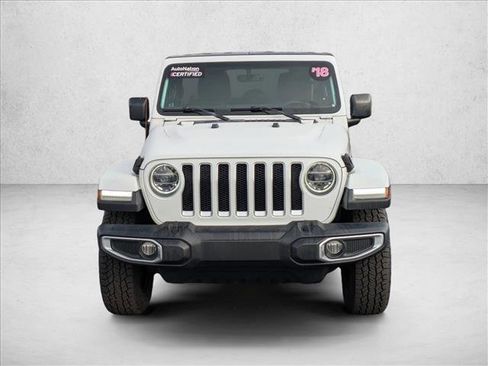 Used 2018 Jeep Wrangler Unlimited Sahara image 2