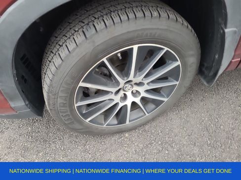 Used 2017 Toyota Highlander SE image 11