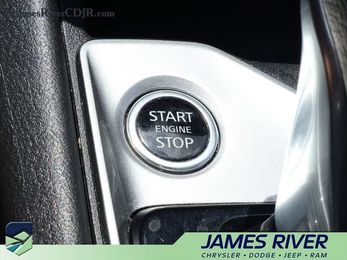 Used 2025 Nissan Altima 2.5 SV FWD image 32