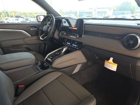 New 2026 Chevrolet Colorado ZR2 w/ Technology Package image 19