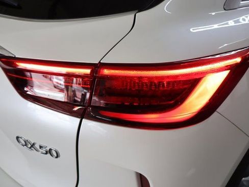 Used 2021 INFINITI QX50 Essential w/ Convenience Package AWD/4WD image 30