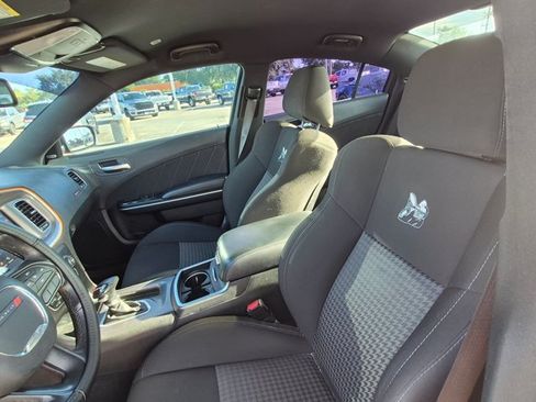 Used 2022 Dodge Charger Scat Pack RWD image 9