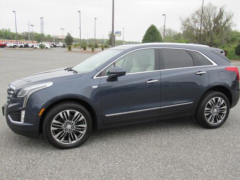 Used 2019 Cadillac XT5 Premium Luxury image 4