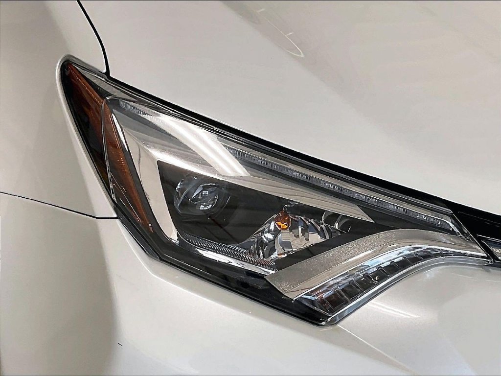 Used 2017 Toyota RAV4 Limited w/ Protection Package AWD/4WD image 33