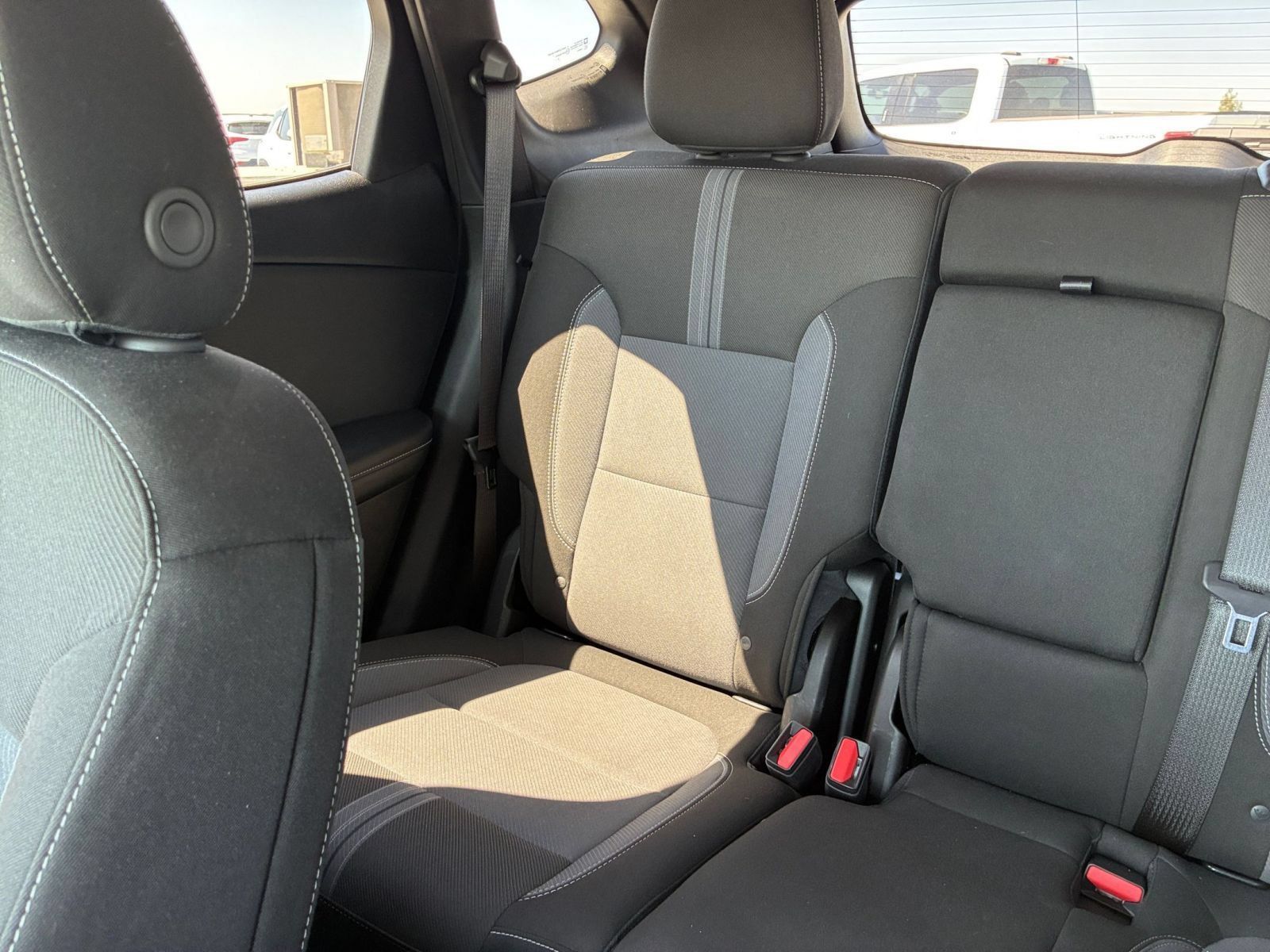 Used 2026 Chevrolet Blazer LT FWD image 38