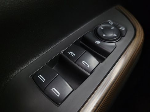 Used 2019 GMC Acadia SLE image 27