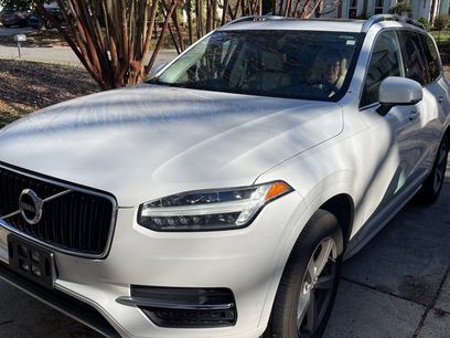 Used 2019 Volvo XC90 T5 Momentum