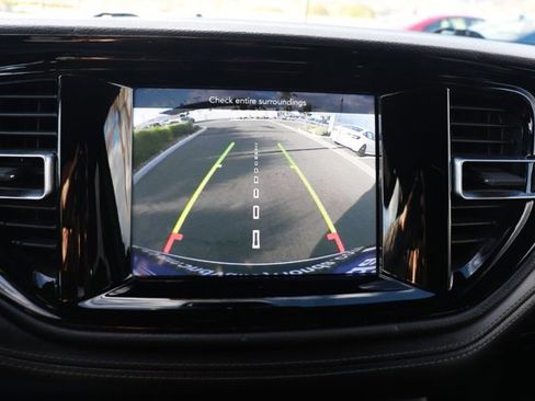 Used 2023 Dodge Durango SXT image 23