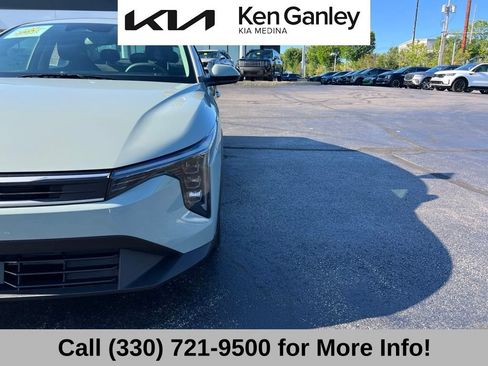 Certified 2025 Kia K4 FWD image 21