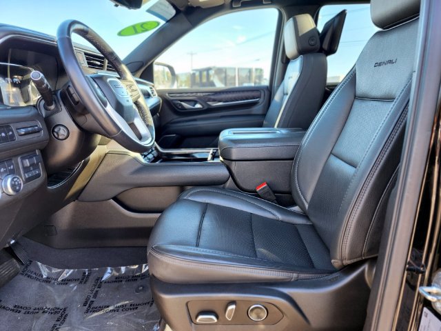 Used 2021 GMC Yukon Denali w/ Denali Ultimate Package AWD/4WD image 19