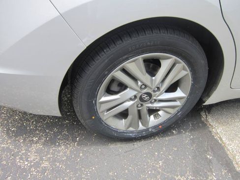 Used 2019 Hyundai Elantra Value Edition w/ Cargo Package FWD image 27