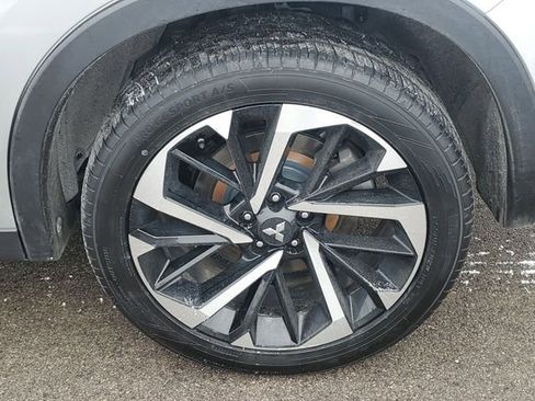 Used 2024 Mitsubishi Outlander SE image 34