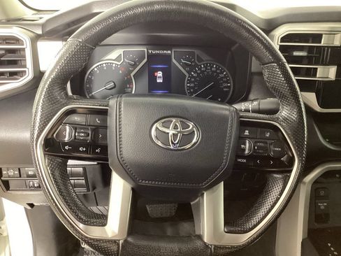 Used 2022 Toyota Tundra SR5 AWD/4WD image 17