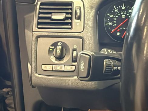 Used 2011 Volvo C30 T5 w/ Preferred Pkg image 28