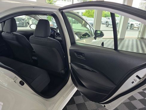 Used 2026 Toyota Corolla LE FWD image 34