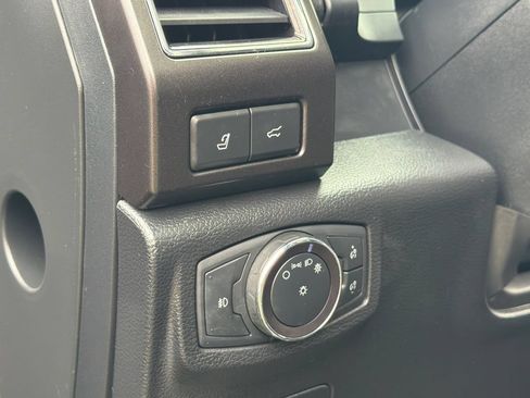 Used 2020 Ford Expedition Limited w/ Equipment Group 301A AWD/4WD image 29