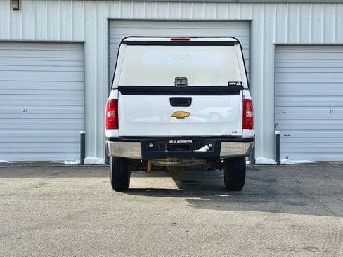 Used 2014 Chevrolet Silverado 2500 W/T AWD/4WD image 6