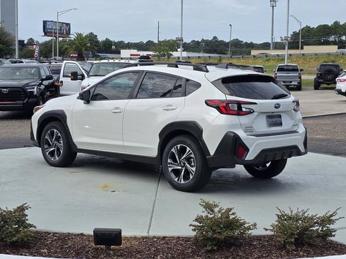 Used 2024 Subaru Crosstrek 2.0i Premium AWD/4WD image 4