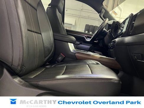 Used 2024 Chevrolet Silverado 3500 High Country w/ Technology Package AWD/4WD image 33