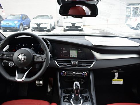 New 2025 Alfa Romeo Giulia AWD image 15
