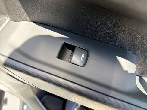 Used 2022 Chevrolet Silverado 1500 Custom w/ Safety Confidence Package AWD/4WD image 23