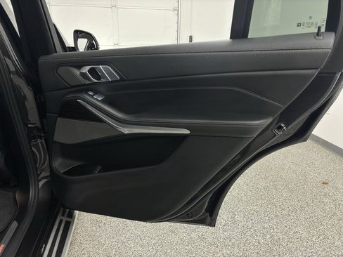 Used 2020 BMW X7 xDrive40i w/ Premium Package image 32