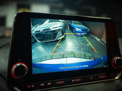 Used 2025 Nissan Sentra SV FWD image 19