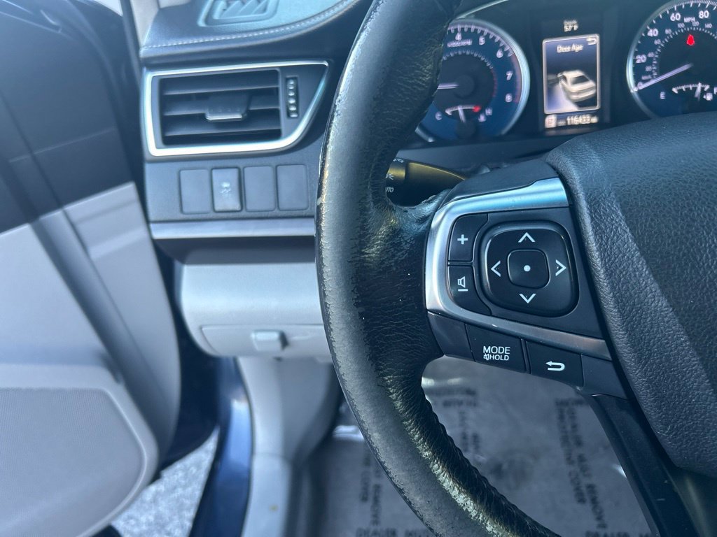 Used 2017 Toyota Camry XLE FWD image 34