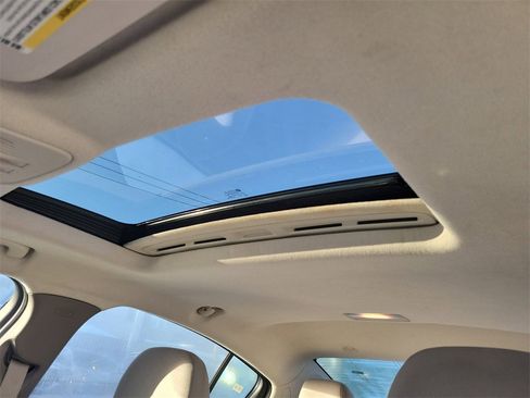 Used 2016 Chevrolet Cruze LT w/ Sun And Sound Package image 7