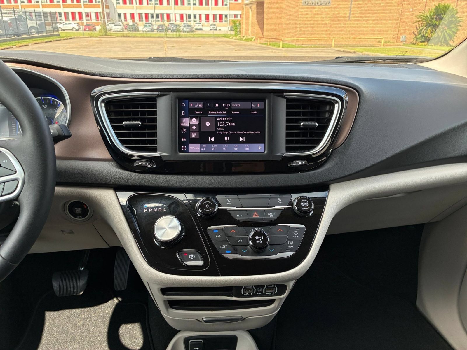 Used 2024 Chrysler Voyager LX FWD image 16