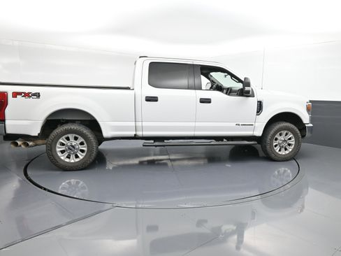 Used 2021 Ford F250 XLT w/ FX4 Off-Road Package image 9