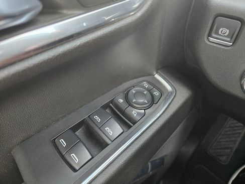 Used 2024 GMC Sierra 1500 SLT image 21