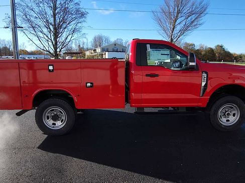 New 2025 Ford F350 XL w/ XL Chrome Package image 9