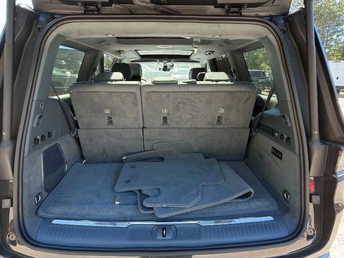Used 2024 Jeep Grand Wagoneer Series III w/ Rear Seat Video Group 1 AWD/4WD image 13