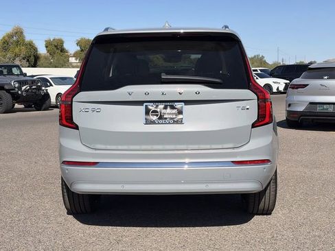New 2026 Volvo XC90 T8 Ultra w/ Protection Package Premier image 8