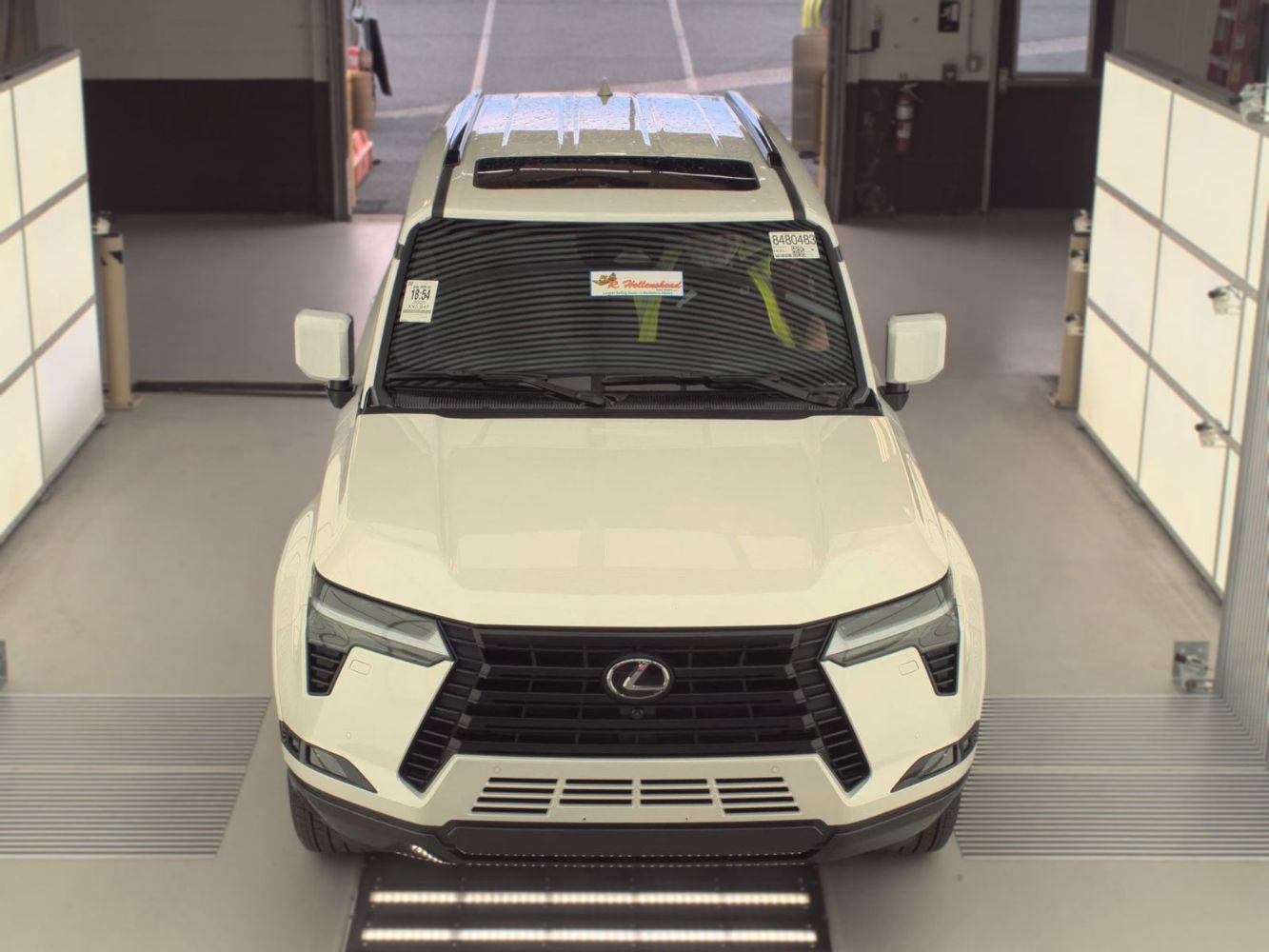 Used 2025 Lexus GX 550 w/ Cold Area Package AWD/4WD image 2