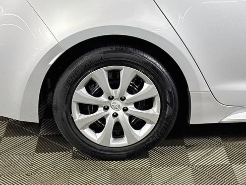 Used 2024 Toyota Corolla LE FWD image 22
