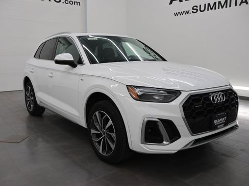 Used 2024 Audi Q5 2.0T Premium Plus AWD/4WD image 2