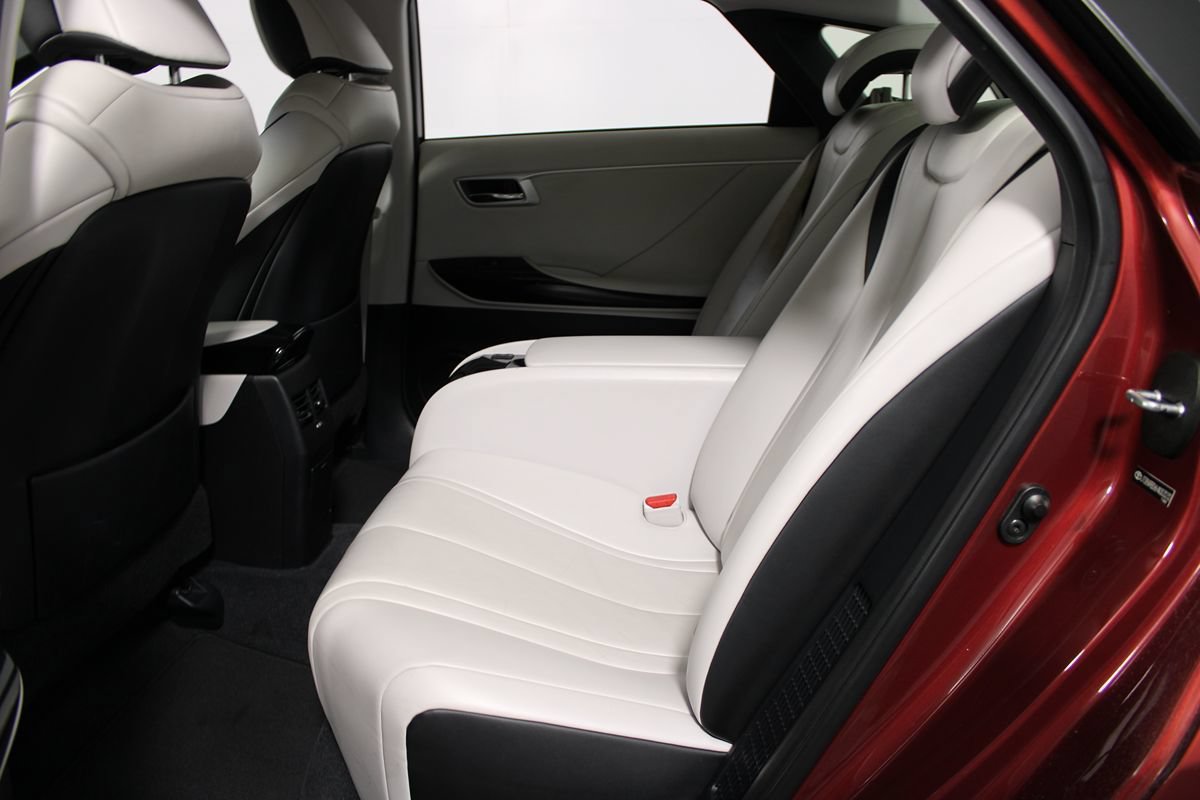 Used 2017 Toyota Mirai FWD image 25