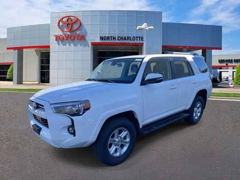 Used 2024 Toyota 4Runner SR5 Premium image 6