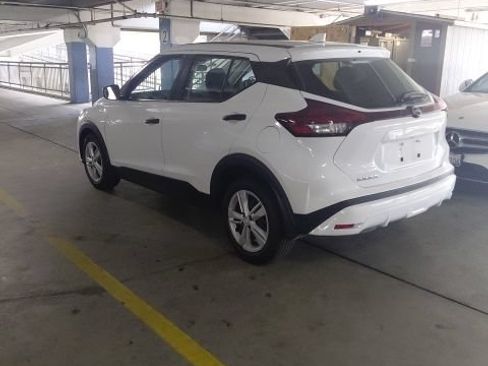 Used 2024 Nissan Kicks S FWD image 3
