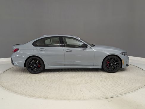 Used 2026 BMW 330i Sedan w/ M Sport Package RWD image 5