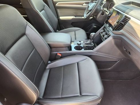 Used 2023 Volkswagen Atlas SEL AWD/4WD image 20