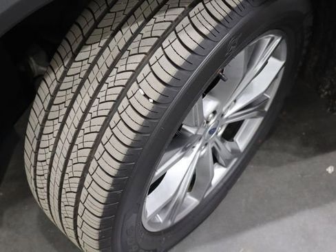 Used 2022 Ford Explorer Limited w/ Equipment Group 301A RWD image 45