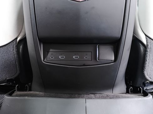 Used 2025 Cadillac Escalade ESV Sport Platinum AWD/4WD image 39