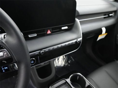 New 2025 Hyundai Ioniq 5 SEL image 19