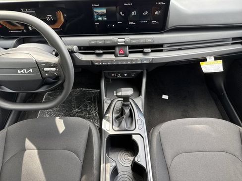 New 2026 Kia K4 FWD image 12